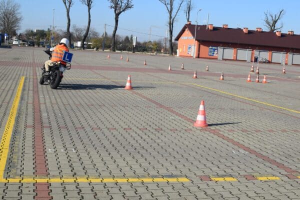 Plac do szkoleń z nauki jazdy