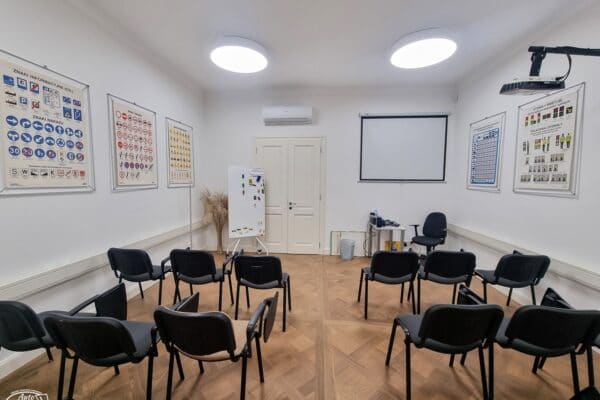 Sala do wykładów z nauki jazdy