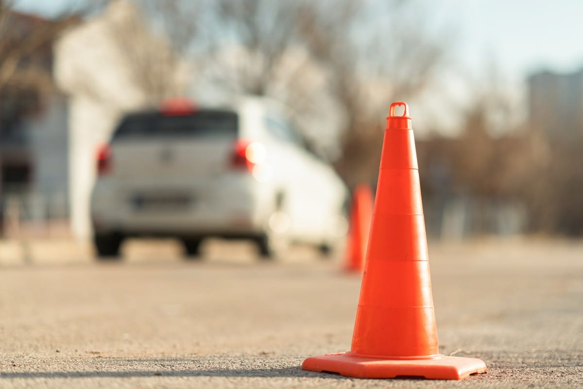 Jak wygląda kurs kwalifikacji wstępnej kierowców na przewóz osób lub rzeczy?